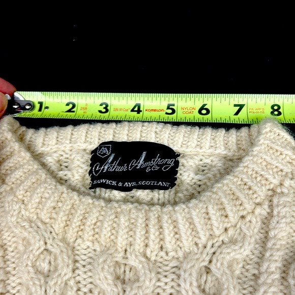 Vintage wool fisherman’s sweater handknit in Scotland by Arthur Armstrong & co - Picture 4 of 11